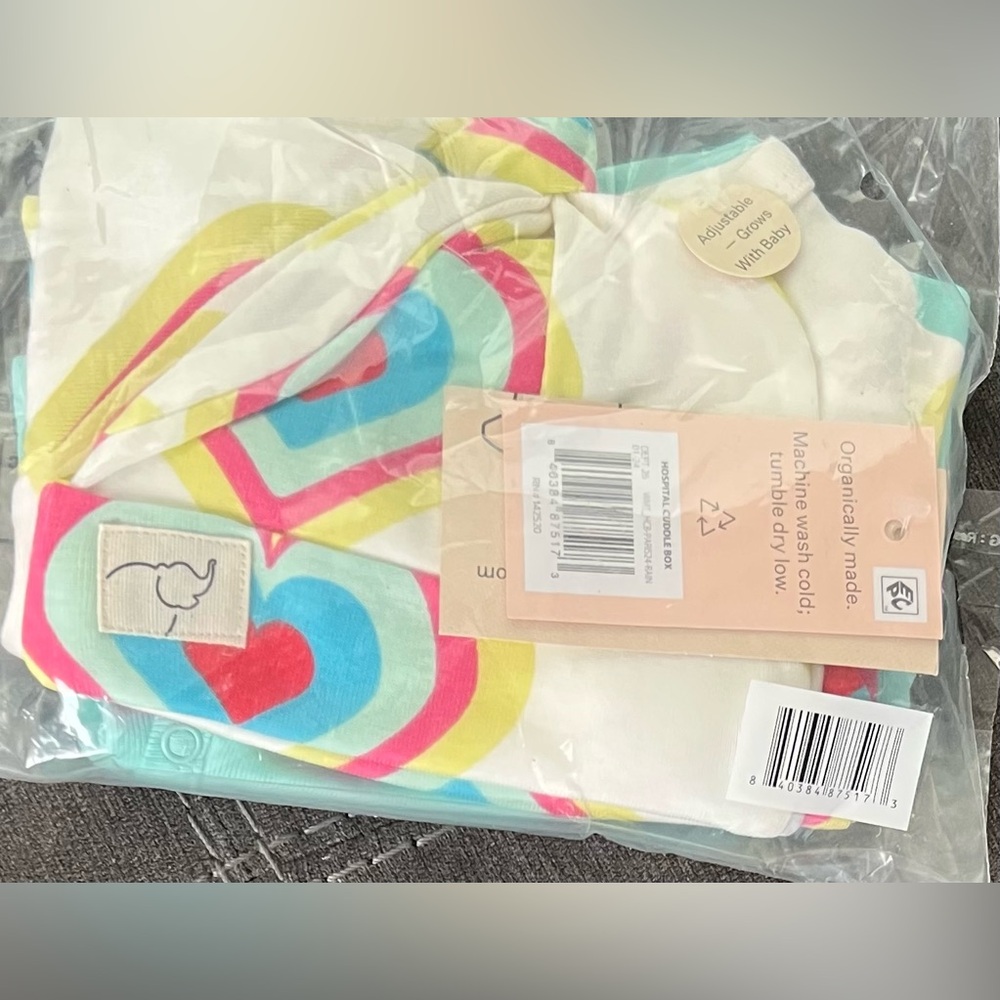 Paris Hilton x Monica + Andy Newborn 4 Piece Organic Cotton Gift Set New In Bag! - Picture 6 of 8